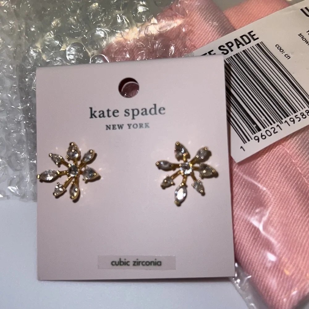 LAST PAIR🆕kate spade♠️Sparkly Snowflake Gold Stud Earrings Cubic Zirconia SALE